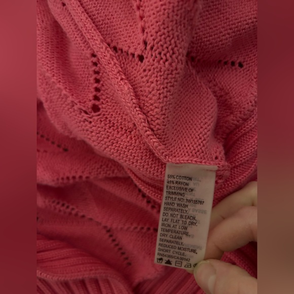 Pink Nygard Women’s Medium Patterned Shrug. - Picture 4 of 6